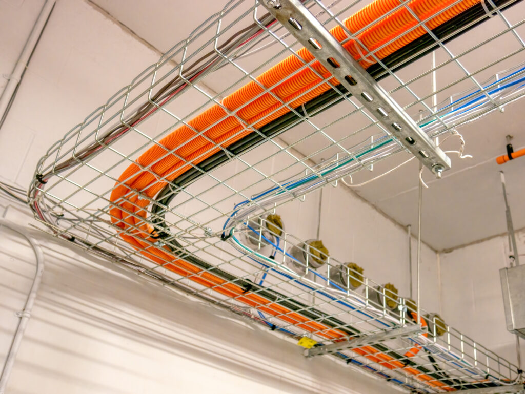 A corner cable route on a wire cable tray